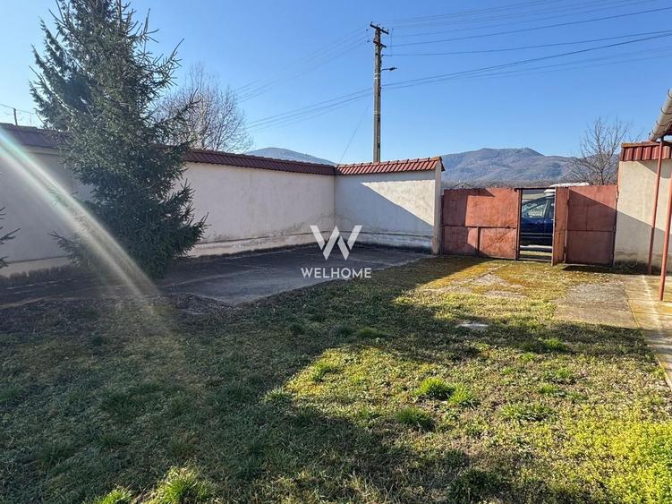 Casă individuală cu 3 camere cu Canalizare în Săcel