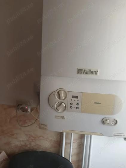 Apartament cu 4 camere semidecomandat în Beclean