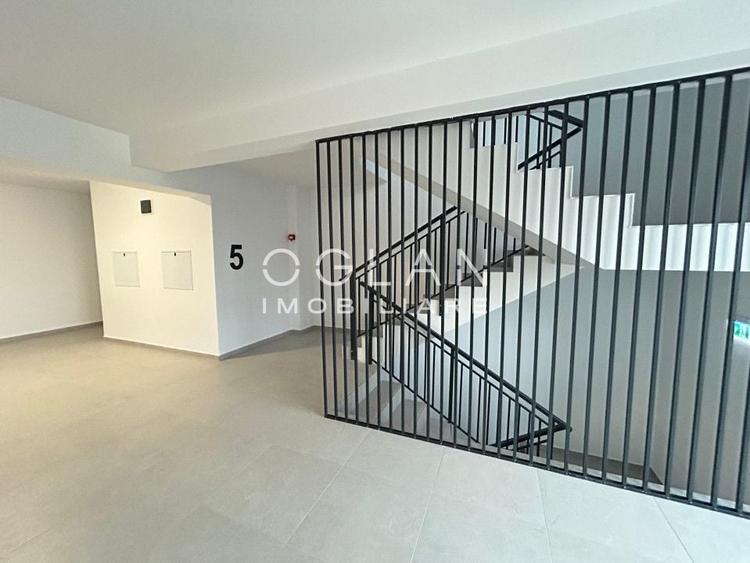 Apartament cu 3 camere semidecomandat, mobilat în Șelimbăr
