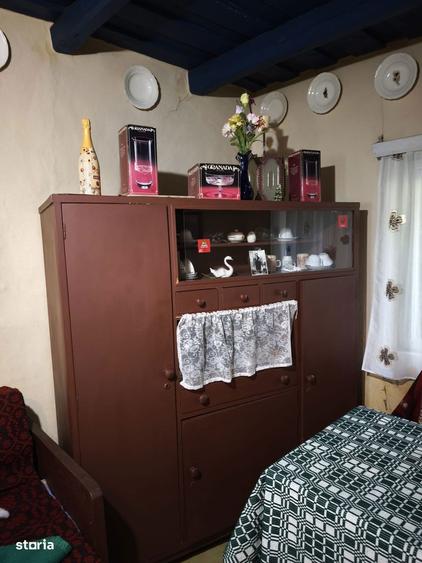 Casă cu 5 camere cu Teren 4000 Mp în Central