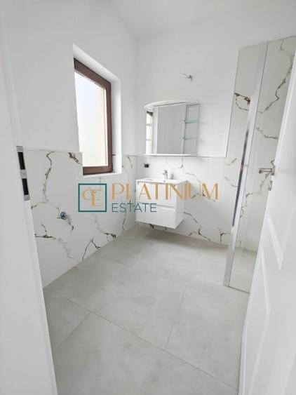 Duplex cu 4 camere cu Teren 300 Mp în Utvin