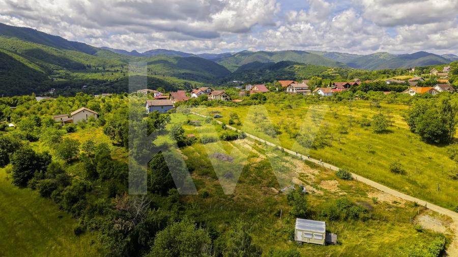 Teren Construcții intravilan de 977 mp, în Cisnădioara