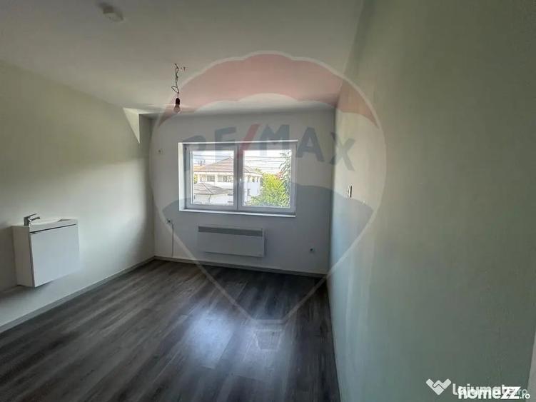 Spațiu comercial, de 90 mp, în Central