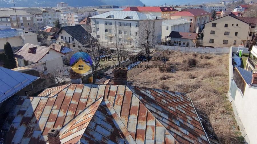 Teren intravilan de 1388 mp, în Central