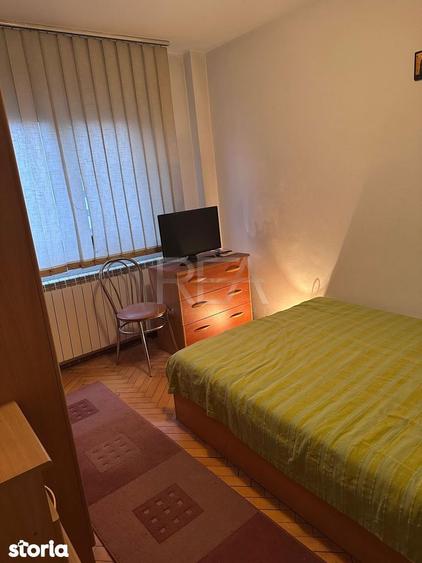 Apartament cu 3 camere decomandat în Tineretului