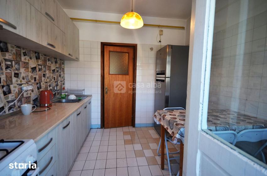 Apartament cu 4 camere decomandat în Gară