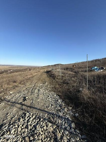 Teren de 400 mp, în Tomești