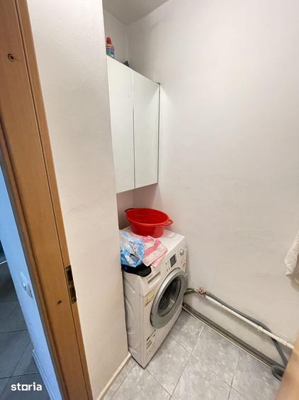 Apartament cu 3 camere decomandat în Nicolina