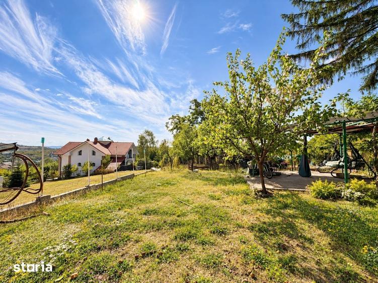 Apartament cu 3 camere în Iorga