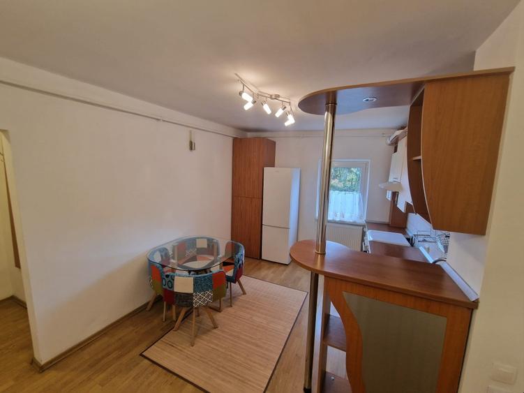 Apartament cu 2 camere semidecomandat în Complex Studențesc