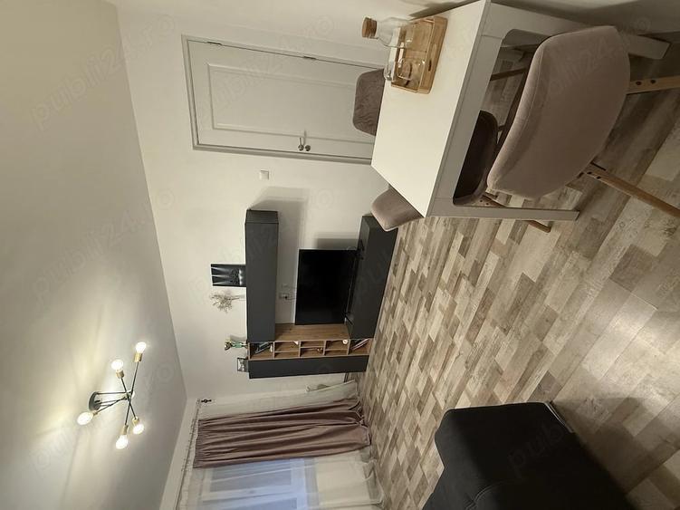 Apartament cu 3 camere semidecomandat în Dacia