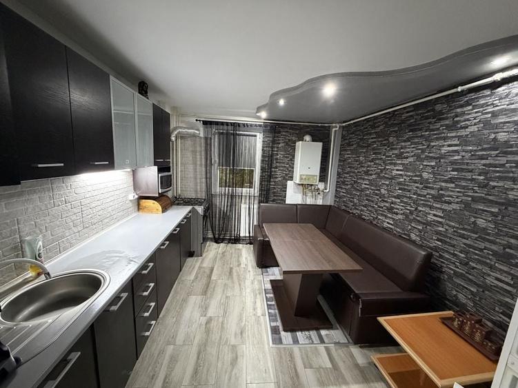 Apartament cu 2 camere decomandat în Milcov