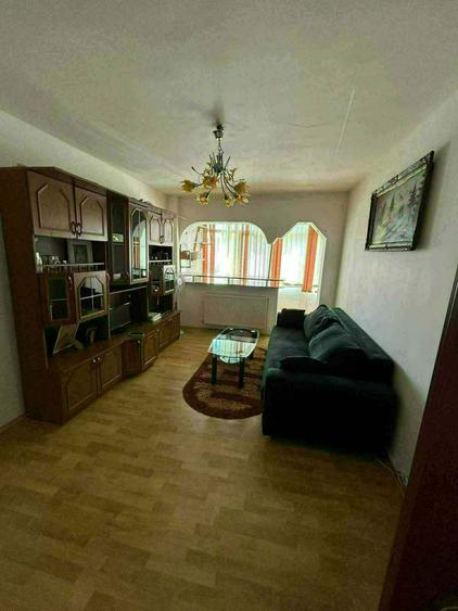 Apartament cu 2 camere semidecomandat în Micro 6