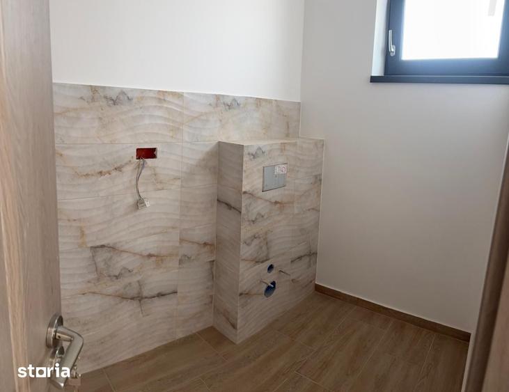 Casă cu 4 camere decomandat cu Teren 220 Mp în Tărlungeni