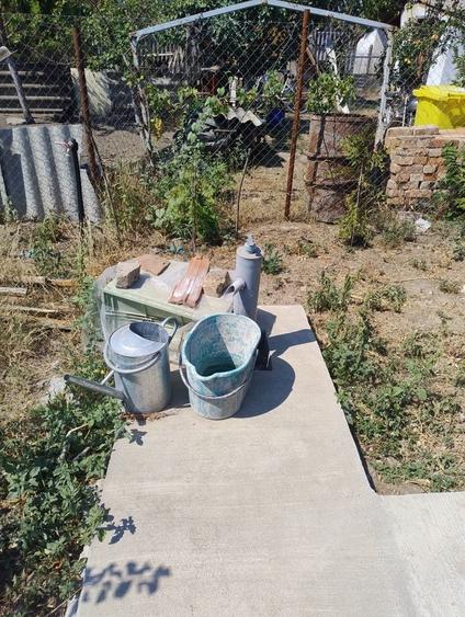 Casă cu 3 camere în Peregu Mic