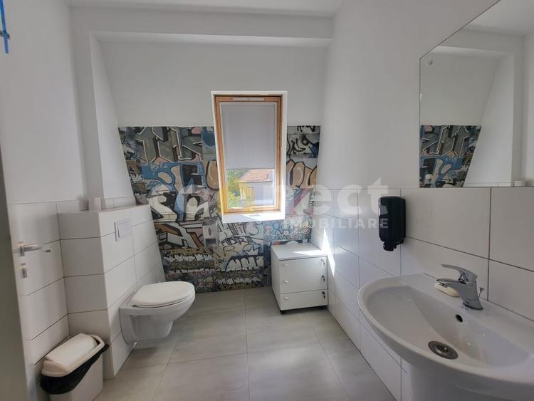Birou, de 140 mp, în Central
