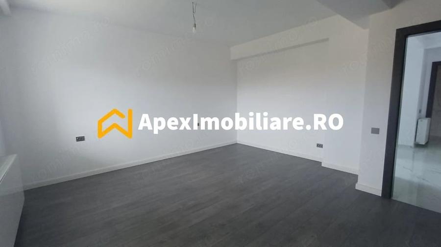 Casă cu 7 camere cu Teren 500 Mp în Pipera
