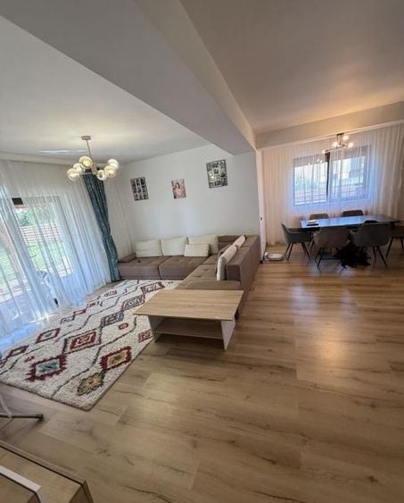 Casă individuală cu 4 camere cu Canalizare în Sud-Est