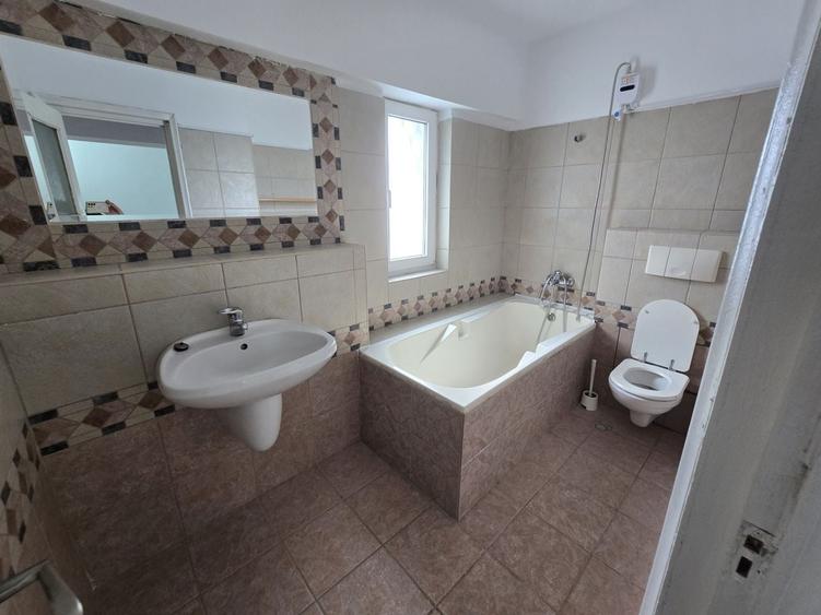 Bd. Unirii | Duplex 4 camere | 120 mp | Terasă | Etaj 6+7 | 1.000 € - 8