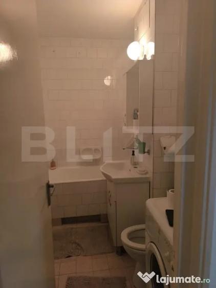 Apartament de vanzare, cu 3 camere si 3 balcoane, 74 mp, zon - 11