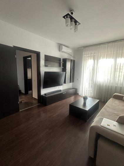 Apartament cu 2 camere în Păcii