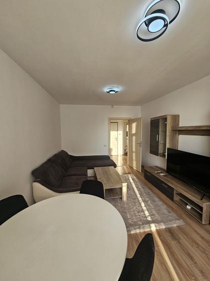 Apartament cu 2 camere decomandat în Circumvalațiunii
