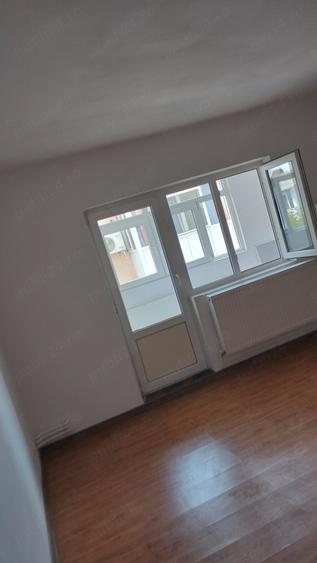 Apartament cu 2 camere semidecomandat în Tineretului