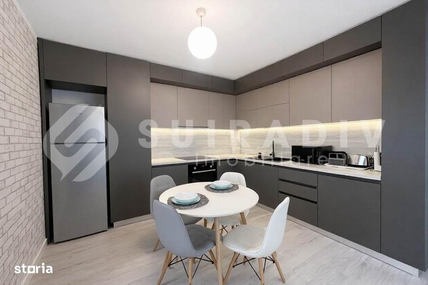 Apartament cu 3 camere semidecomandat în Central