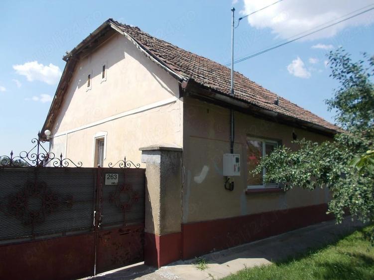 Casă cu 4 camere cu Teren 1906 Mp în Sânandrei