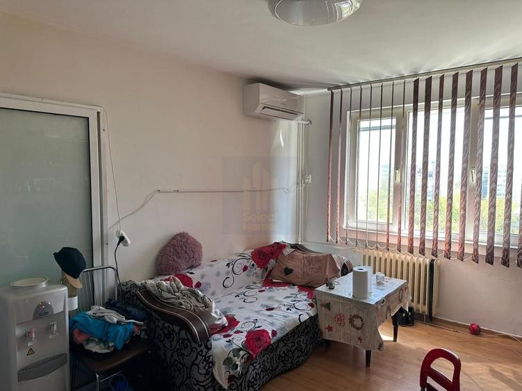 Apartament cu 4 camere semidecomandat, mobilat în Drumul Taberei