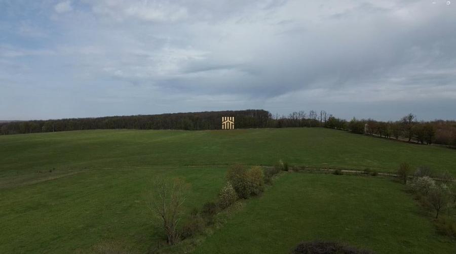 Teren de 5800 mp, în Mitocași