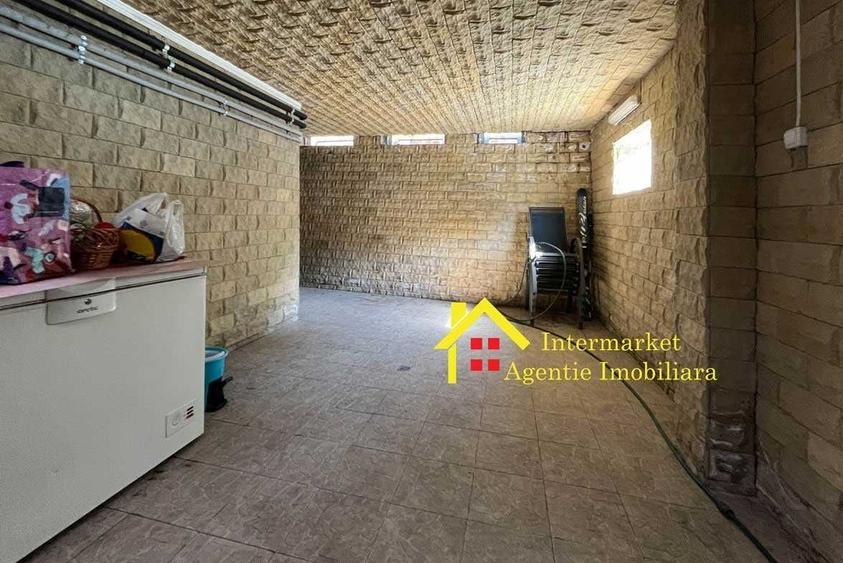 Casă cu 4 camere în Central