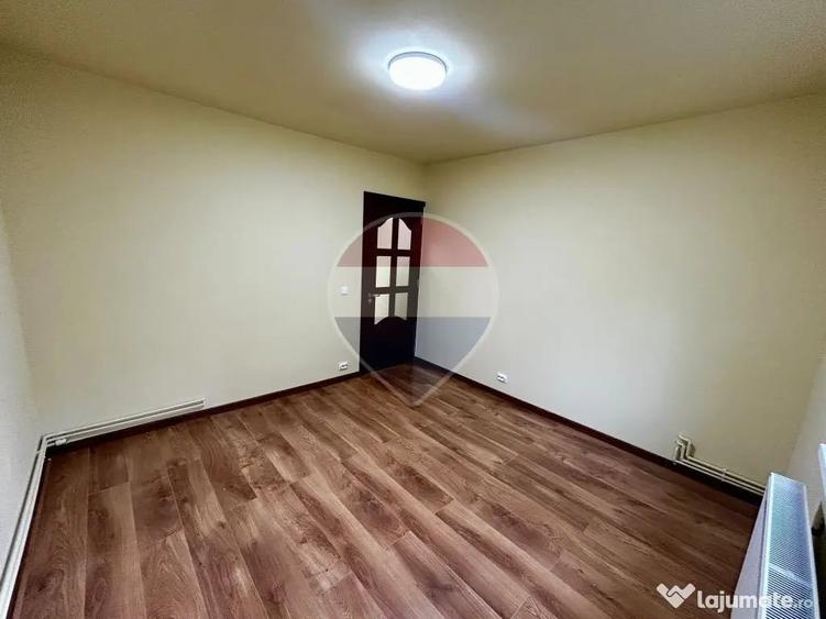 Apartament cu 2 camere decomandat în Republicii