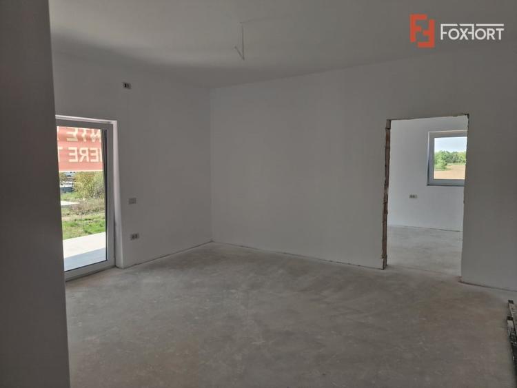 Apartament cu 2 camere decomandat în Bucovăț (Remetea Mare)