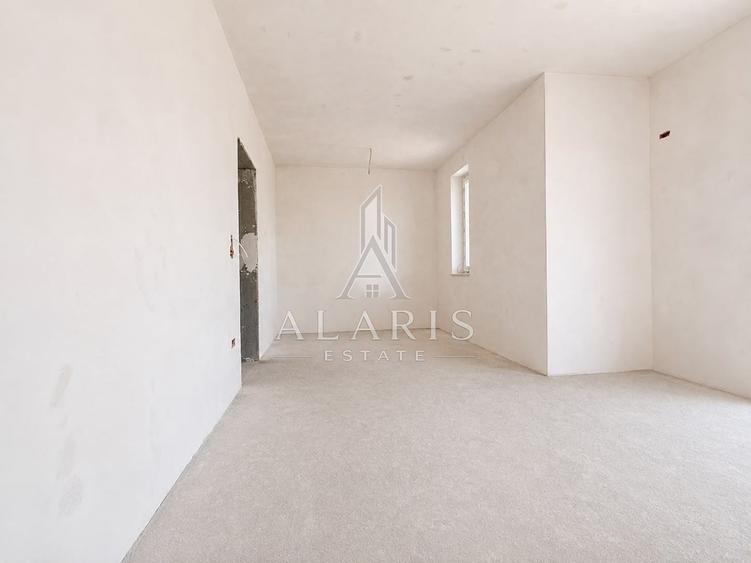 Duplex cu 5 camere cu Canalizare în Moșnița Nouă