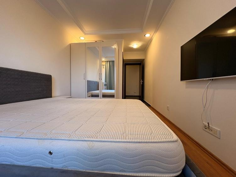 Apartament cu 3 camere decomandat, mobilat în Central