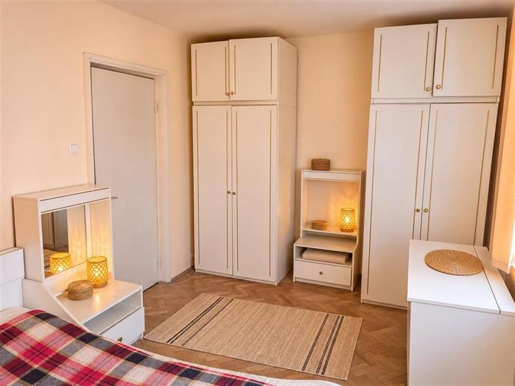 Apartament cu 2 camere semidecomandat, mobilat în Astra