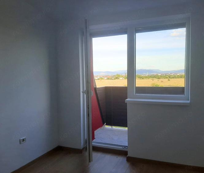 Apartament cu 2 camere decomandat în Sânpetru