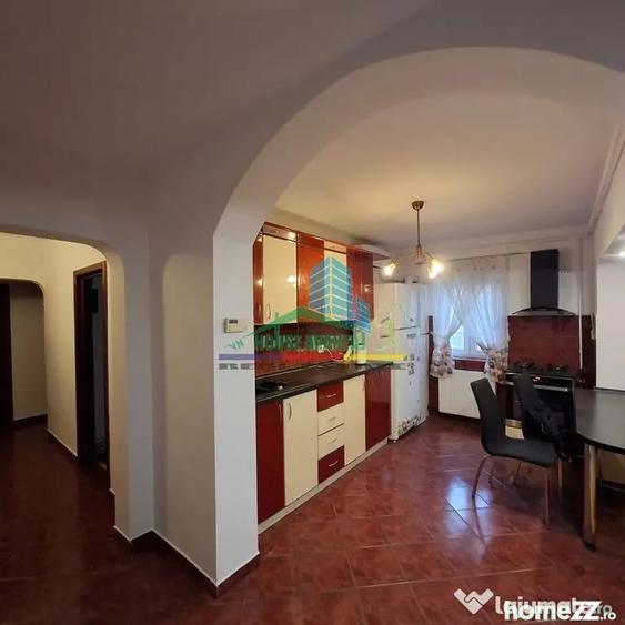 Apartament cu 4 camere decomandat în Ultracentral