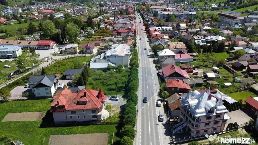 Casă cu 18 camere cu Teren 600 Mp în Câmpulung Moldovenesc