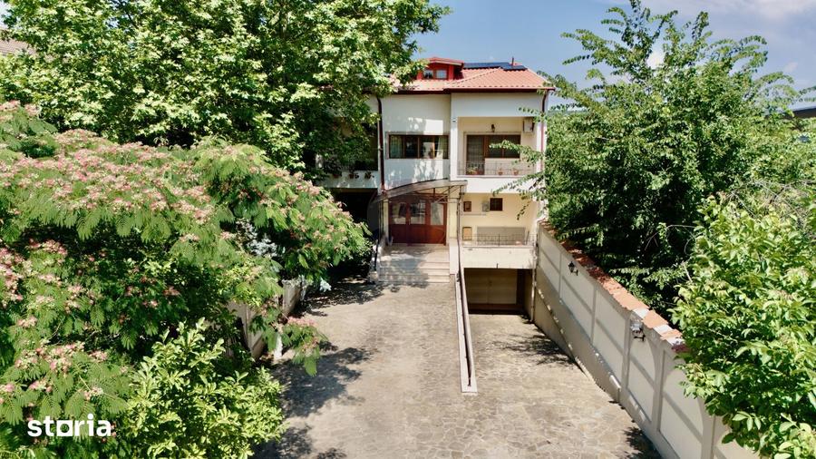 Casă cu 6 camere cu Teren 1255 Mp în Snagov