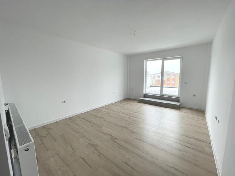 Penthouse cu 5 camere decomandat în Kogălniceanu