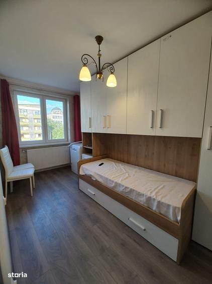 Apartament cu 3 camere în Decebal