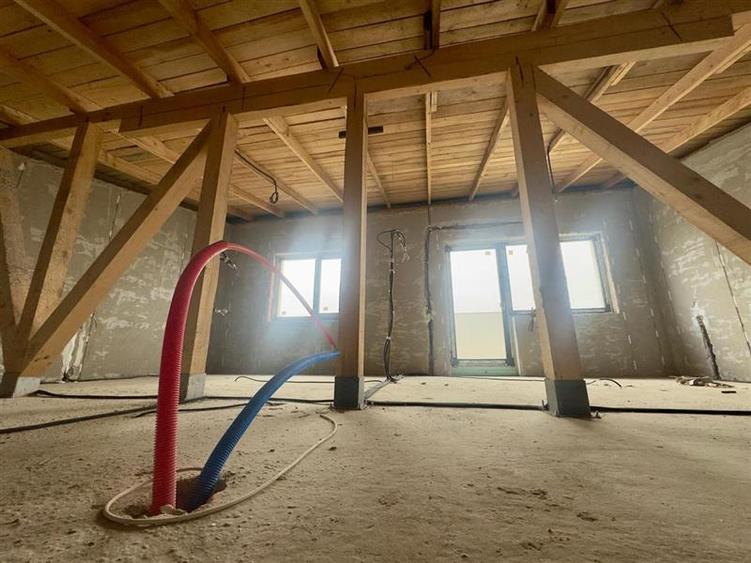 Casa noua cu mansarda si panorama deosebita in Valea Lupului. - 13