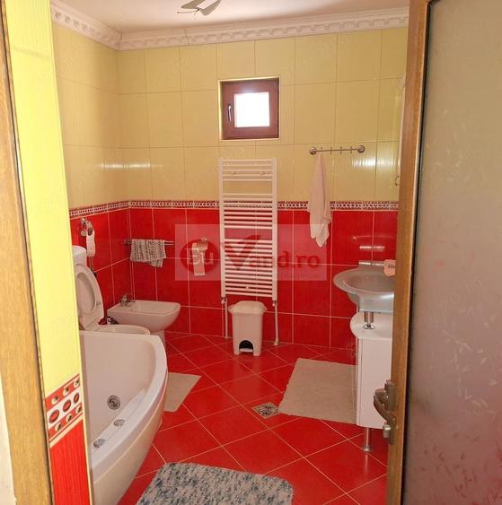 Spațiu comercial, de 720 mp, în Nord