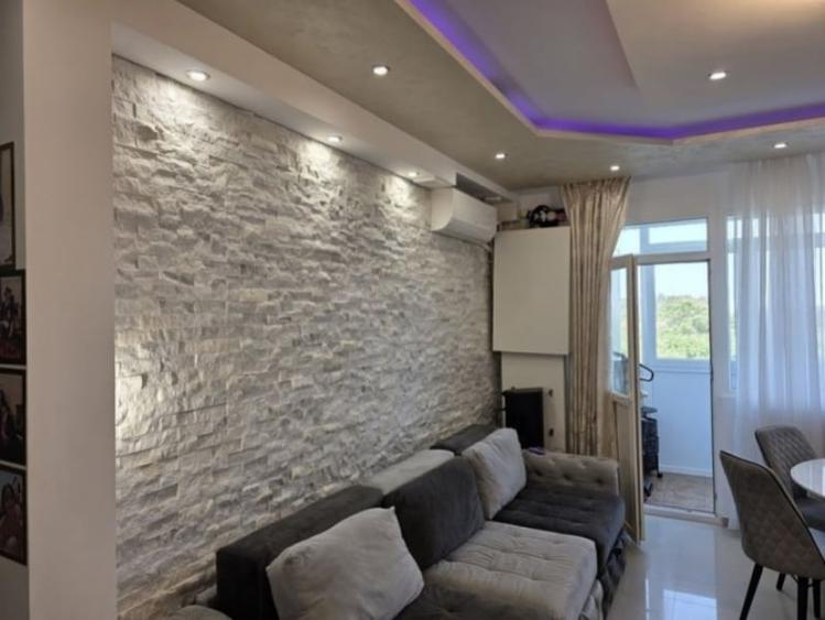 Apartament cu 3 camere în Bragadiru