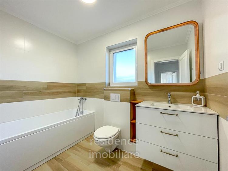 Apartament cu 4 camere semidecomandat, mobilat în Borhanci