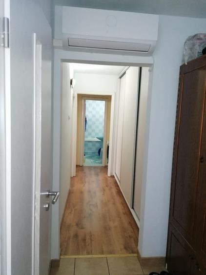 Apartament cu 3 camere decomandat, mobilat în Girocului