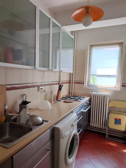 Apartament cu 2 camere semidecomandat în Floreasca