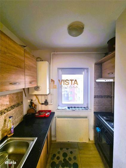 Apartament cu 3 camere decomandat, mobilat în Florilor